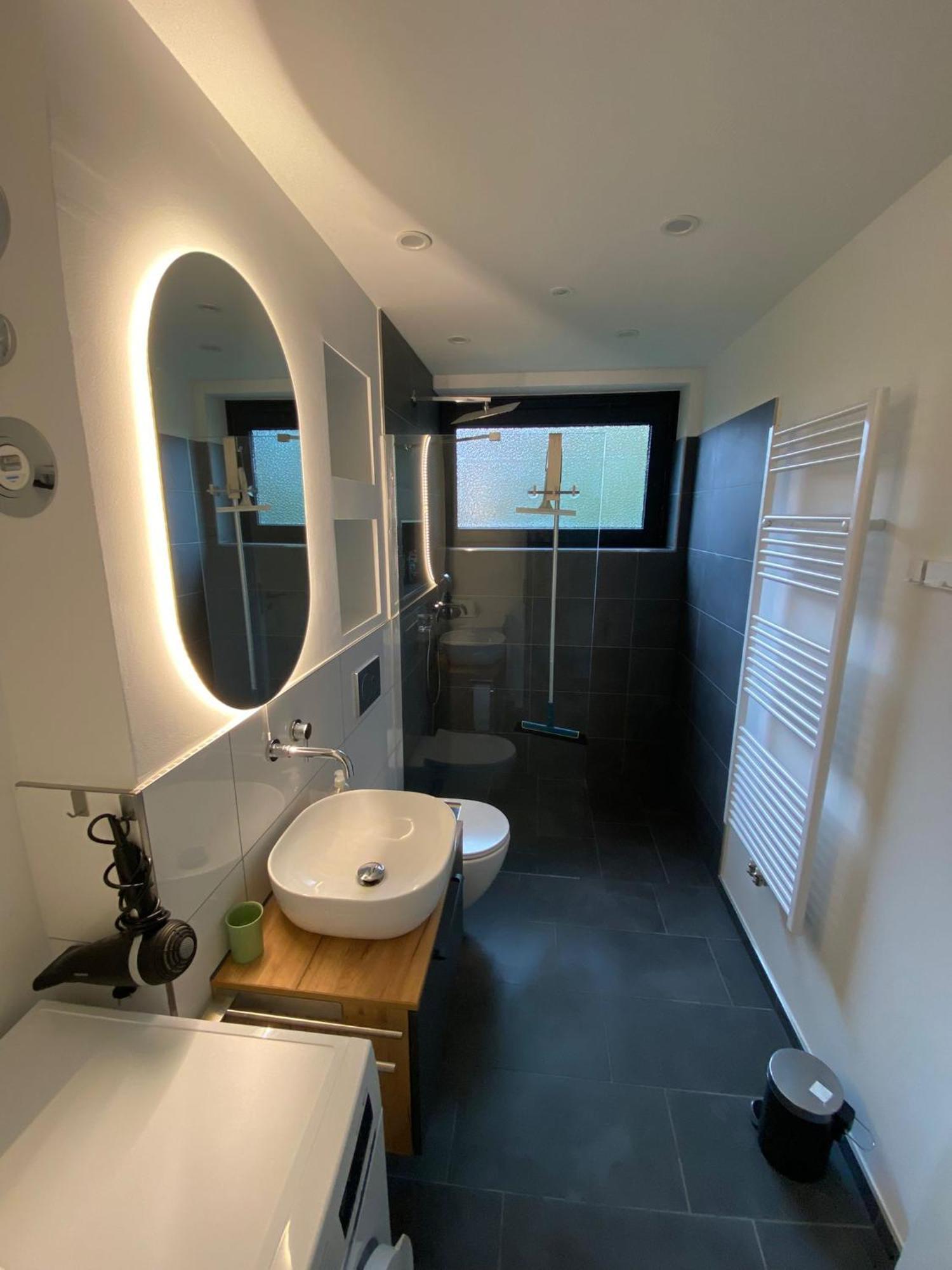 Moderne 2-Zimmer-Wohnung Mit Garten Hanóver Exterior foto