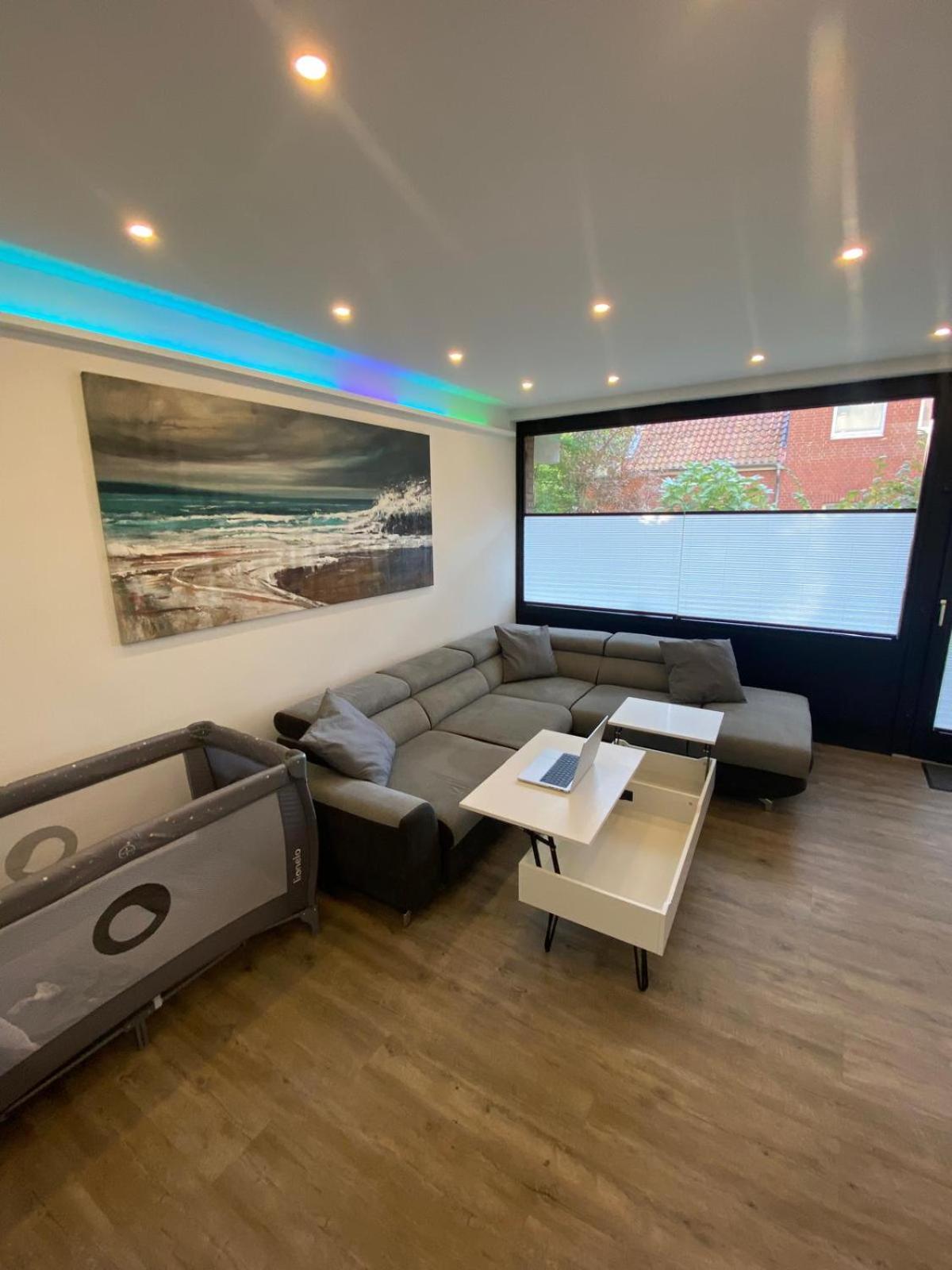 Moderne 2-Zimmer-Wohnung Mit Garten Hanóver Exterior foto